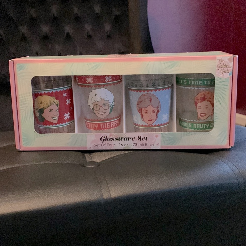 NWT Golden Girls Christmas Glasses